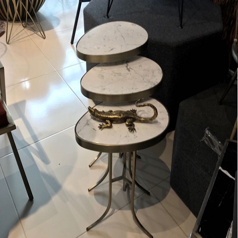 Eskitme Metal Detaylı Mermer Zigon Sehpa